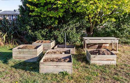 Make Your Own Composting Bin [12 Easy Ways]